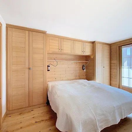 Апартаменти Chevrier 010 *